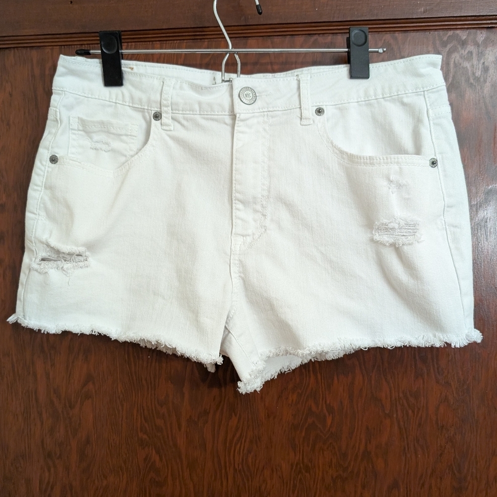 Aeropostale Distressed High Waisted Shorty White Shorts